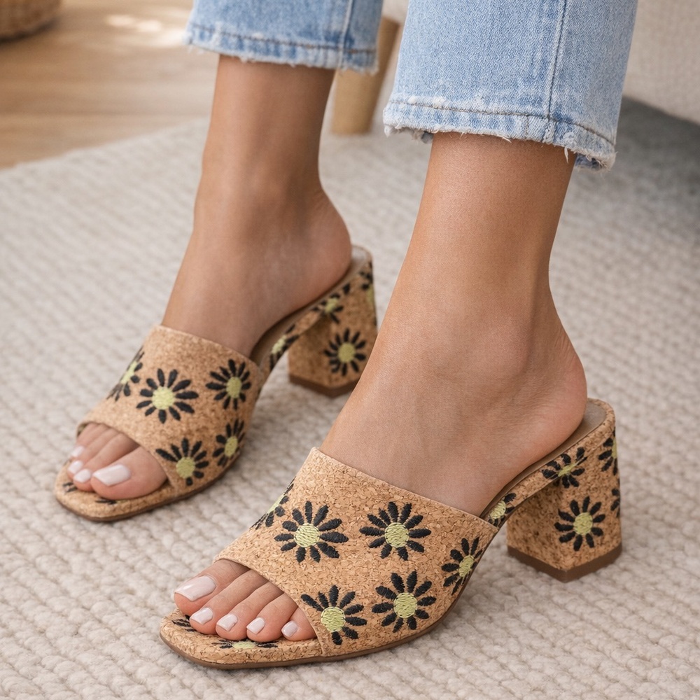 Coconuts by Matisse Floral Tan and Black Mules